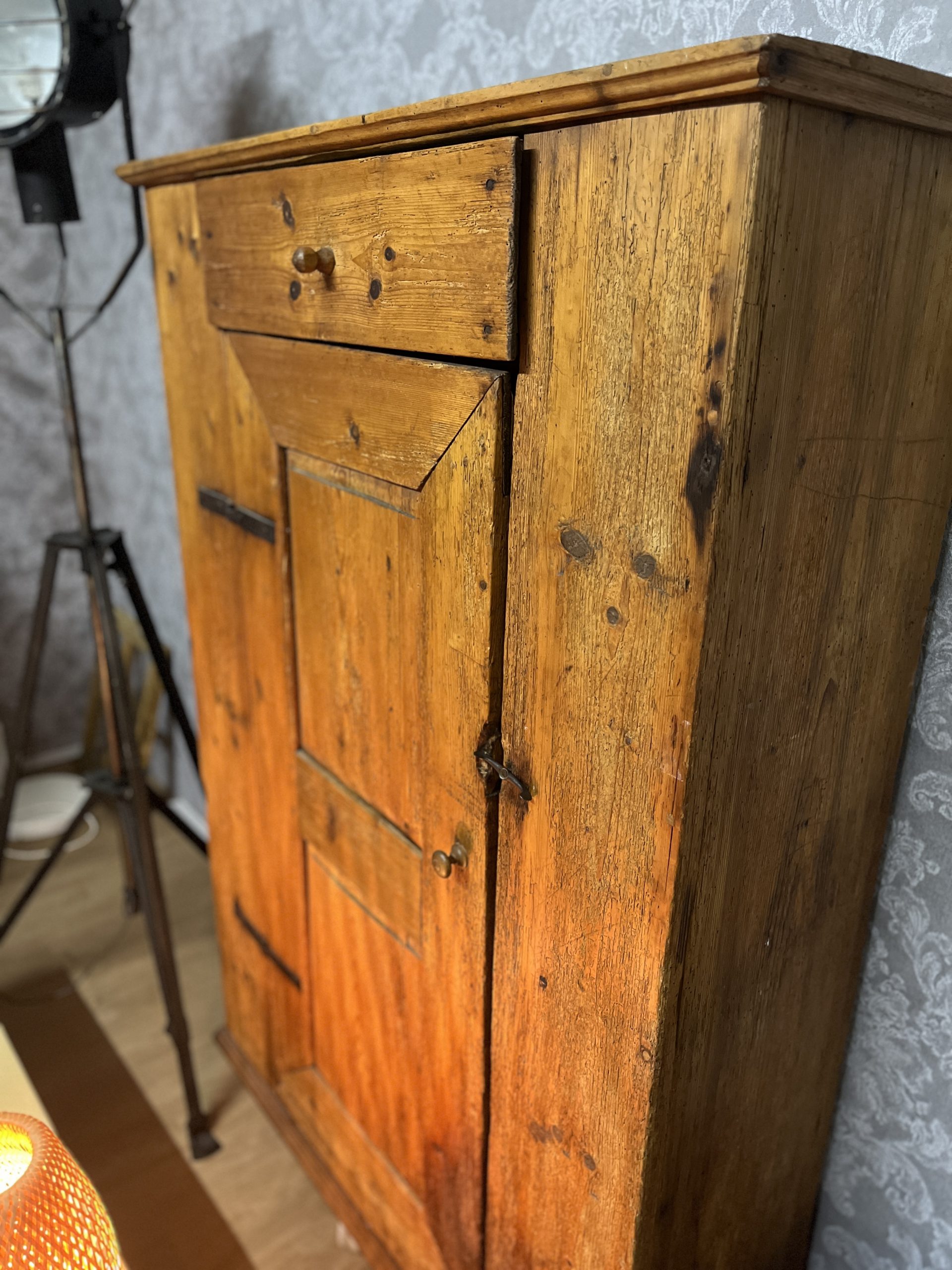 antiker Schrank, Brotschrank, Loft, Brotschrank, Kommode, Kasten, Bauernschrank – Bild 2